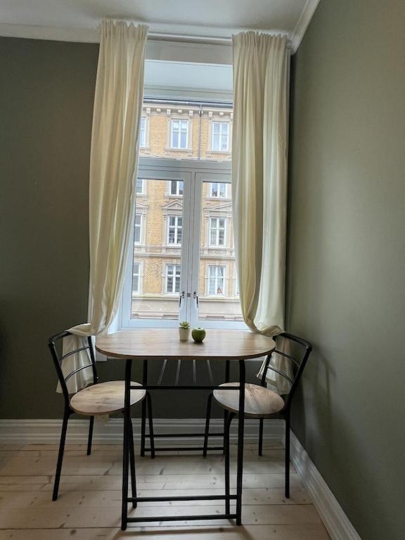 Lovely Central Apartment With Two Large Bedrooms Nearby Oslo Opera, Vis A Vis Botanical Garden Exterior photo