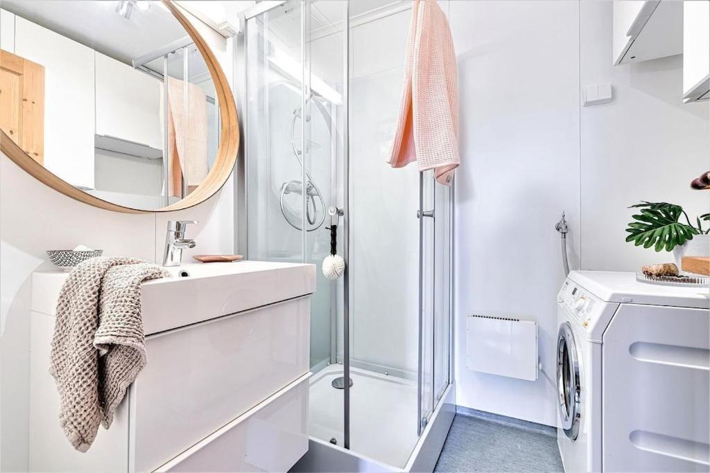 Lovely Central Apartment With Two Large Bedrooms Nearby Oslo Opera, Vis A Vis Botanical Garden Exterior photo