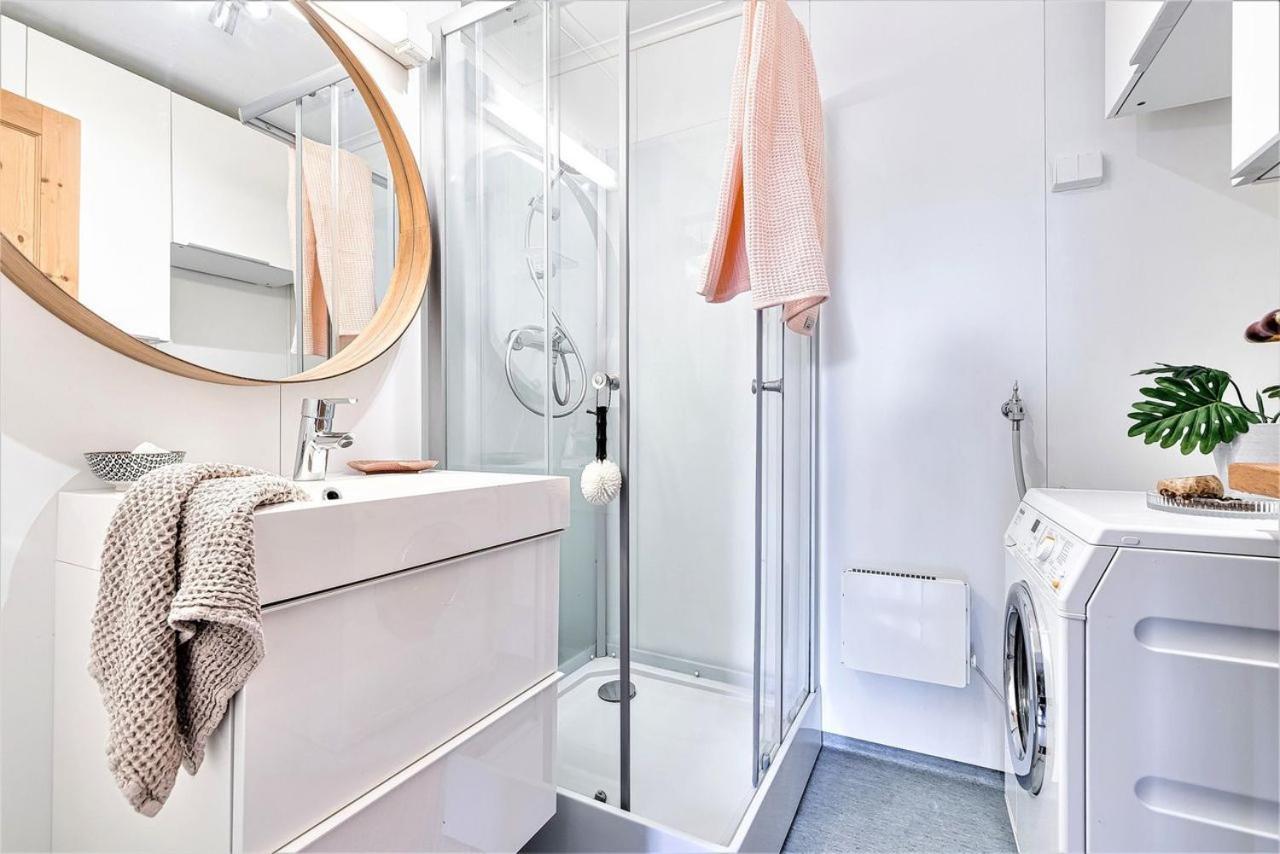 Lovely Central Apartment With Two Large Bedrooms Nearby Oslo Opera, Vis A Vis Botanical Garden Exterior photo